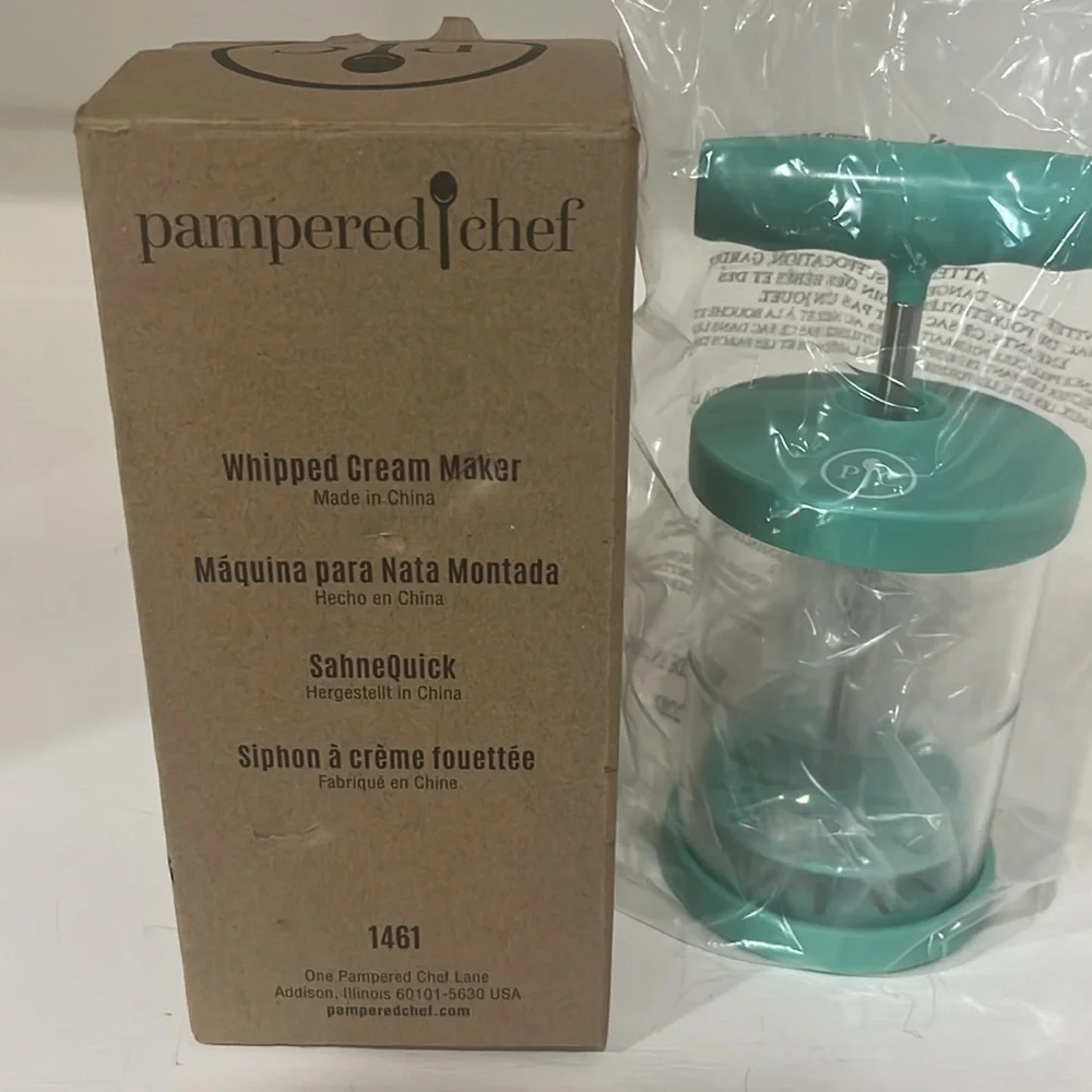 Pampered Chef Teal/Turquoise Whipped Cream Maker #1461 New In Box
